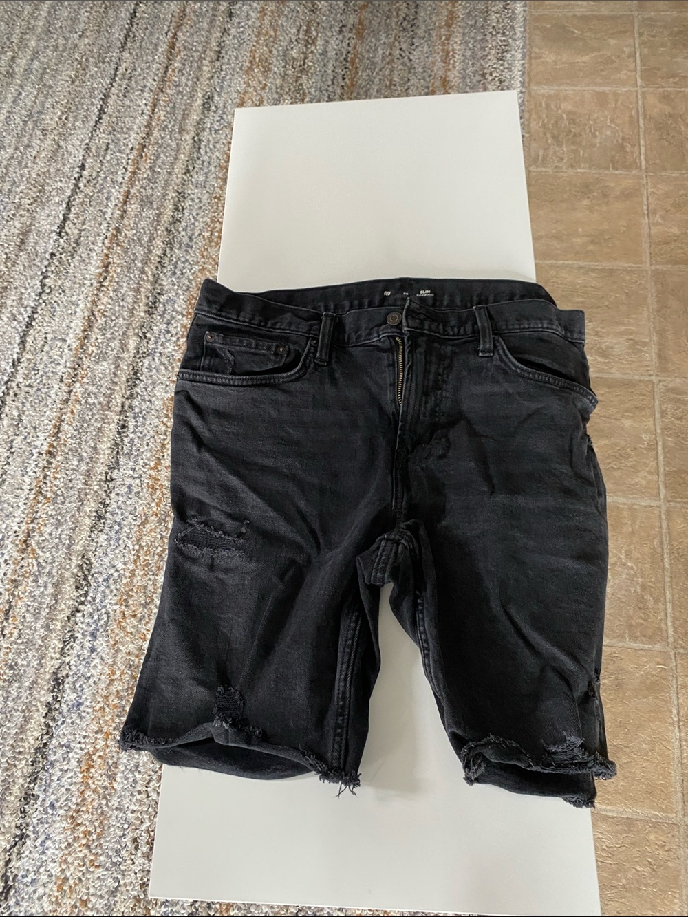 Avia Black Distressed Men's Jean Shorts